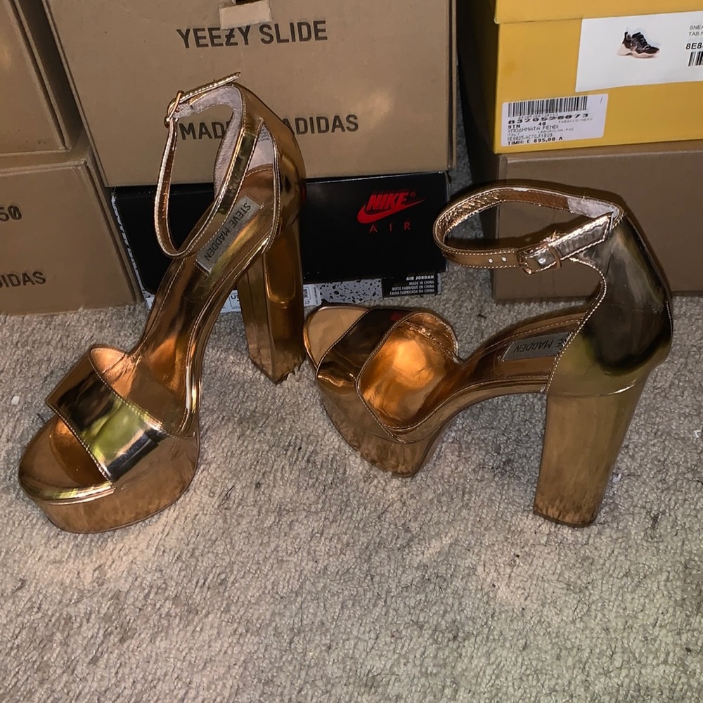 Bronze color